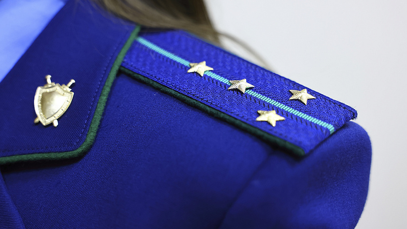 Житель Ялуторовска во время алкозастолья жестоко расправился со знакомой