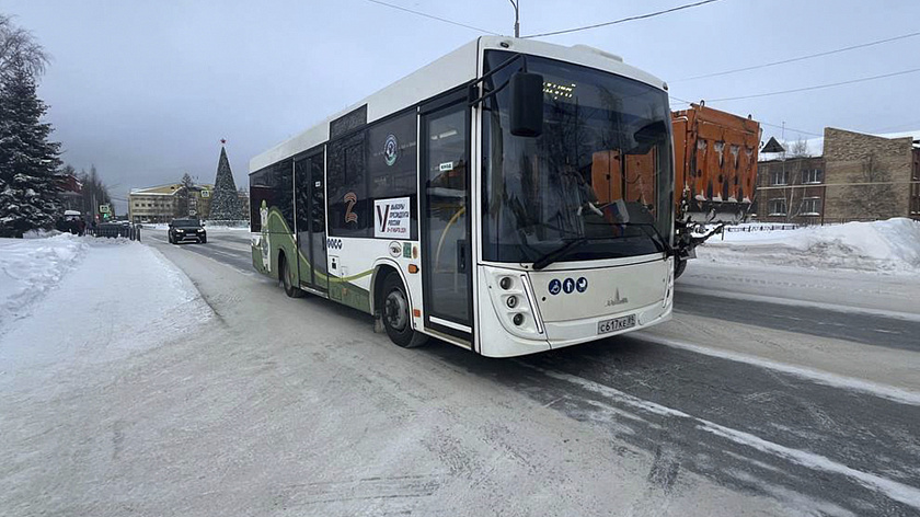 В Ноябрьске у автобуса на ходу отвалились два колеса