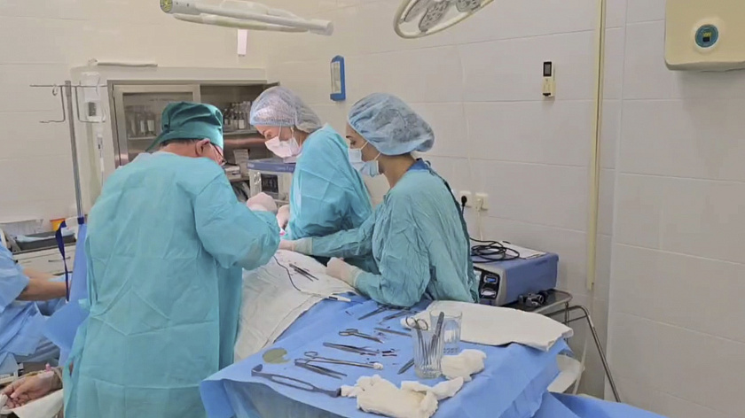 Тюменские врачи спасли пациента с тяжелым ранением легкого