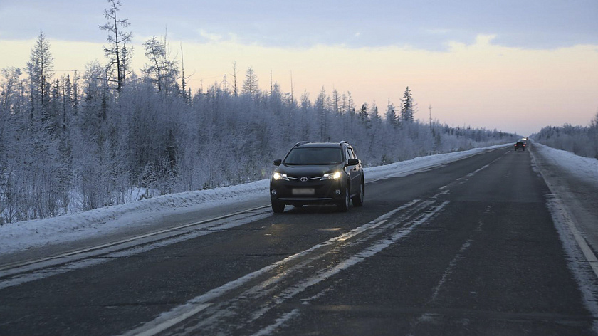 Прокуратура назначила проверку после гибели пешехода на ямальской трассе