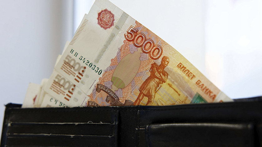 В Ноябрьске прокуратура помогла водителю автобуса получить зарплату 