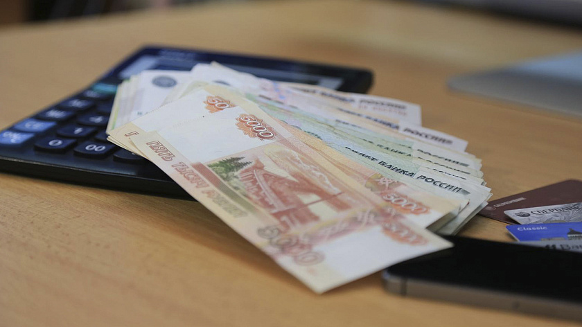 Похитившую более миллиона рублей 16-летнюю мошенницу задержали в Петербурге