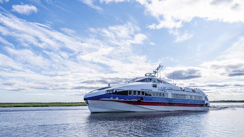 Теплоход между Яр-Сале и Салехардом возобновил работу