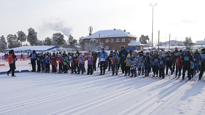 Более 700 северян приняли участие в главном старте «Лыжни России» на Ямале