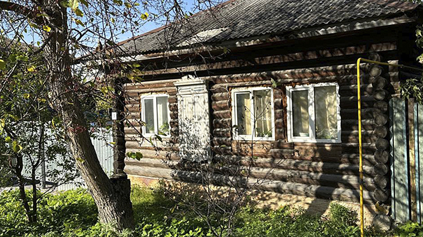 В Тюмени сгорел деревянный жилой дом