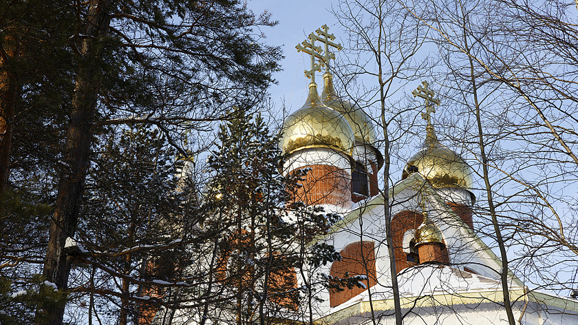 Радоницу официально объявили выходным в восьми регионах России 