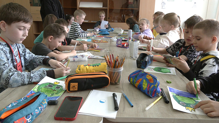 Ямальские школьники проводят каникулы в лагерях с углублённым изучением предметов