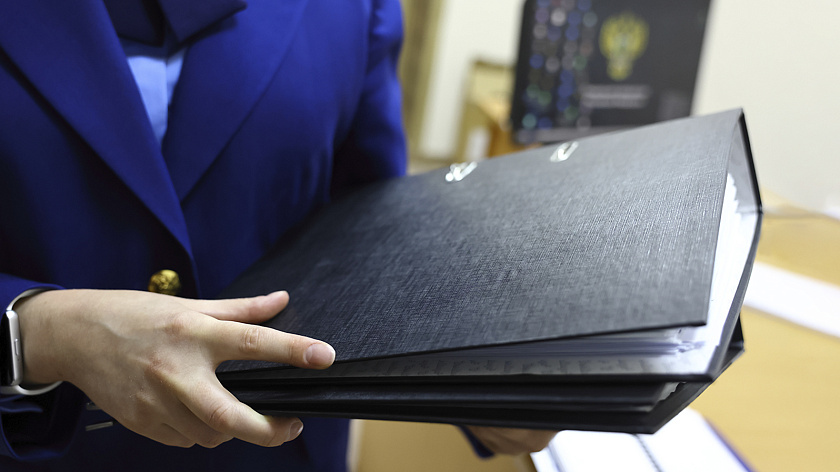 В Лабытнанги подрядчик схлопотал штраф при ремонте школы из-за проблем с безопасностью