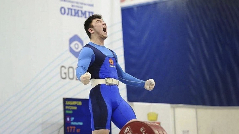Салехардский спортсмен вошёл в пятёрку сильнейших тяжелоатлетов планеты