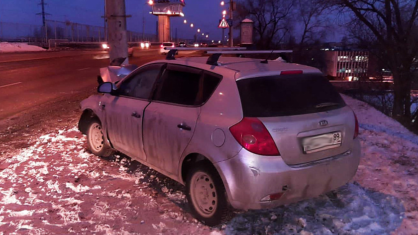 Иномарка с ямальскими номерами попала в ДТП в Саратовской области. ФОТО