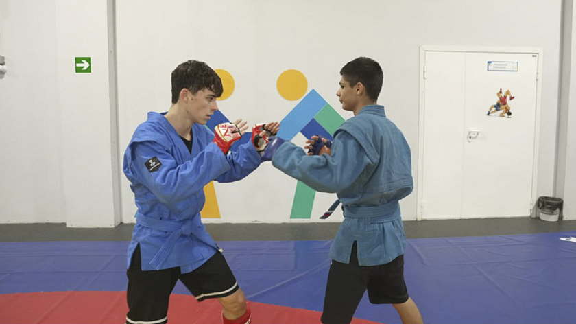 В Надыме стартовали региональные соревнования по самбо