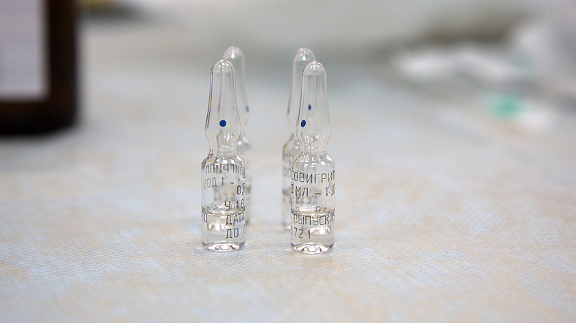 Более 320 тысяч доз вакцин против гриппа поступило на Ямал осенью