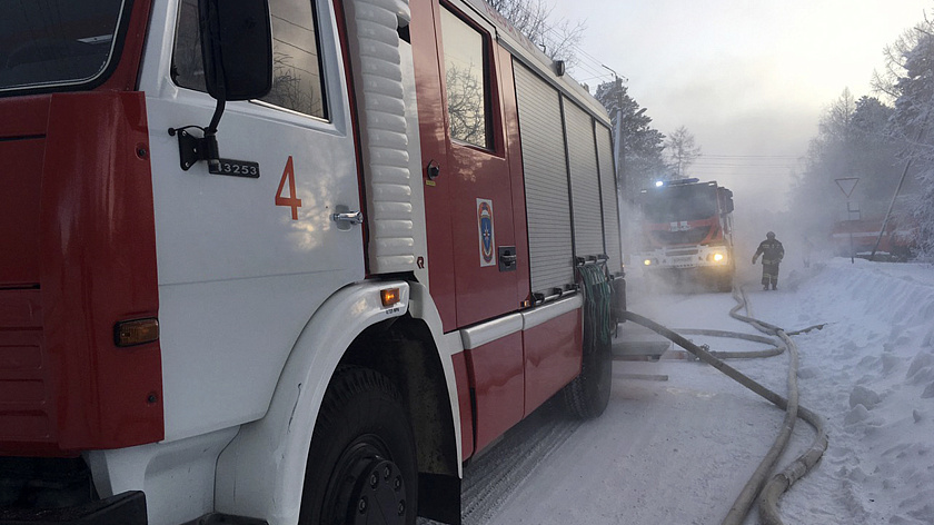 Ноябрьские пожарные потушили дом и дачу