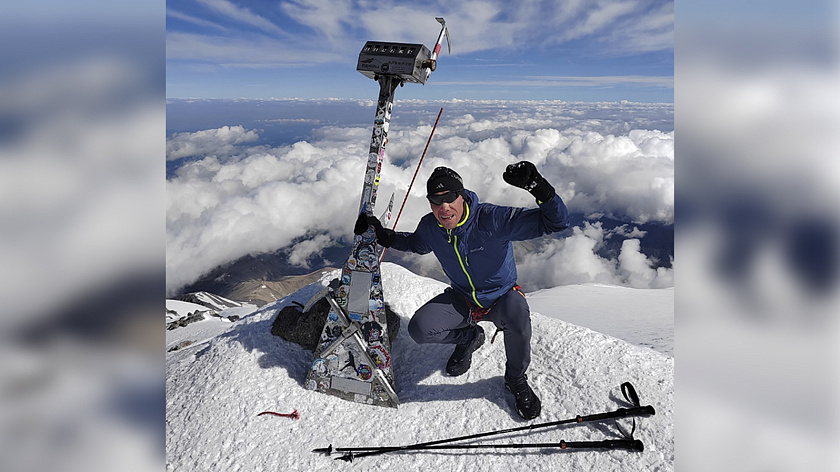 Салехардский легкоатлет покорил Эльбрус за четыре часа