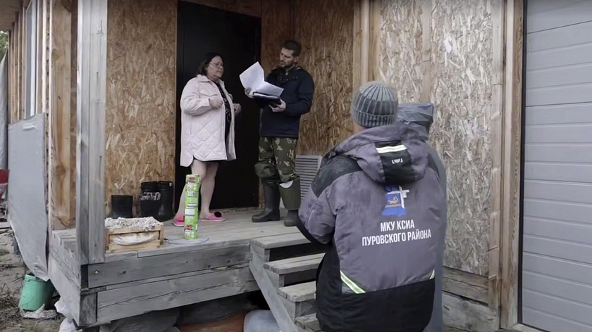 Специалисты осмотрели более 220 подтопленных дачных участков в Тарко-Сале