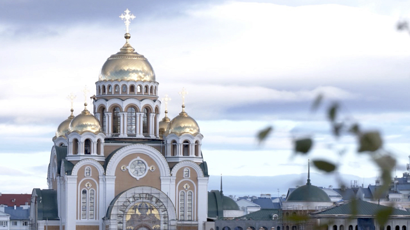 В Салехарде начали проводить свадьбы на фоне Кафедрального собора