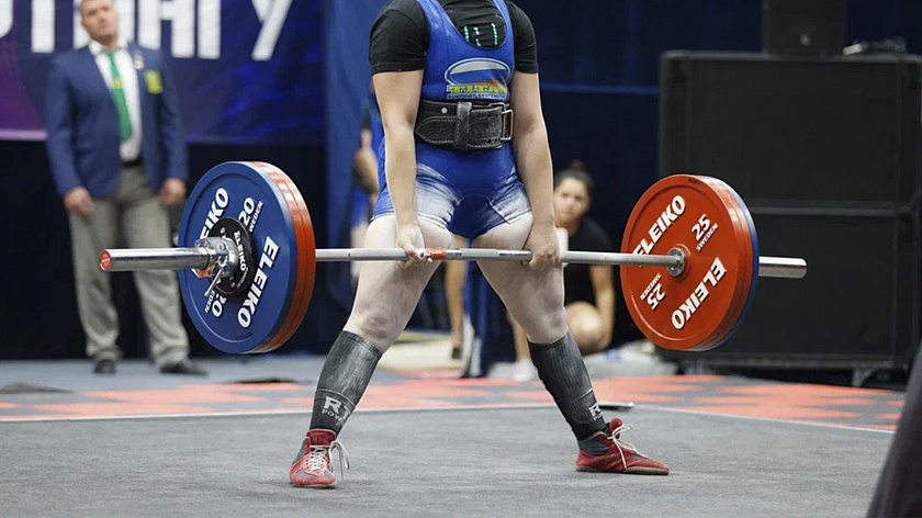 Ноябрянка взяла золото на всероссийском турнире по тяжелой атлетике