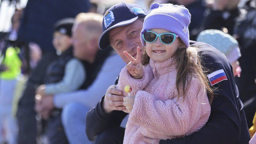 Дмитрий Артюхов поздравил Лабытнанги с Днём города