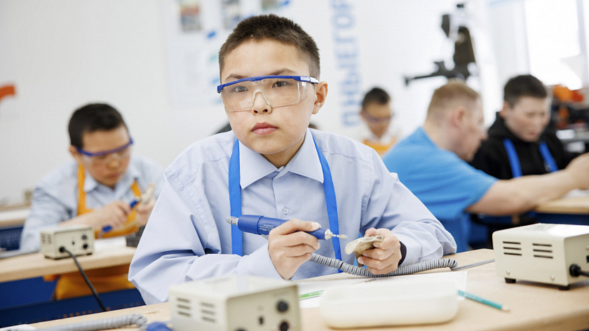 Образовательный интенсив от известных художников для юных косторезов прошёл в Новом Порту