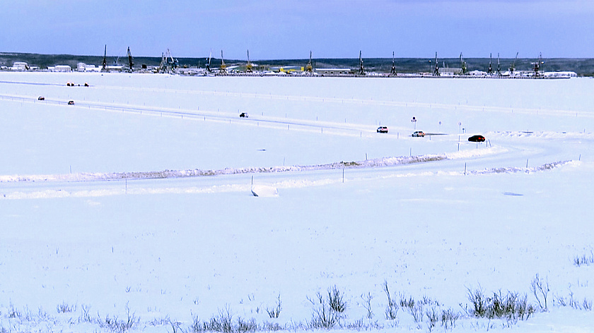 На двух ледовых переправах в Тюменской области повысили грузоподъемность