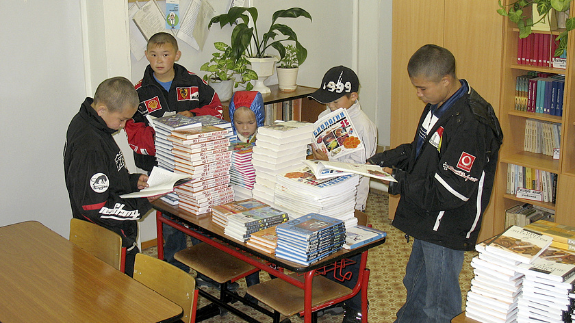 Более 300 ямальских тундровичков прошли предшкольную подготовку на стойбищах