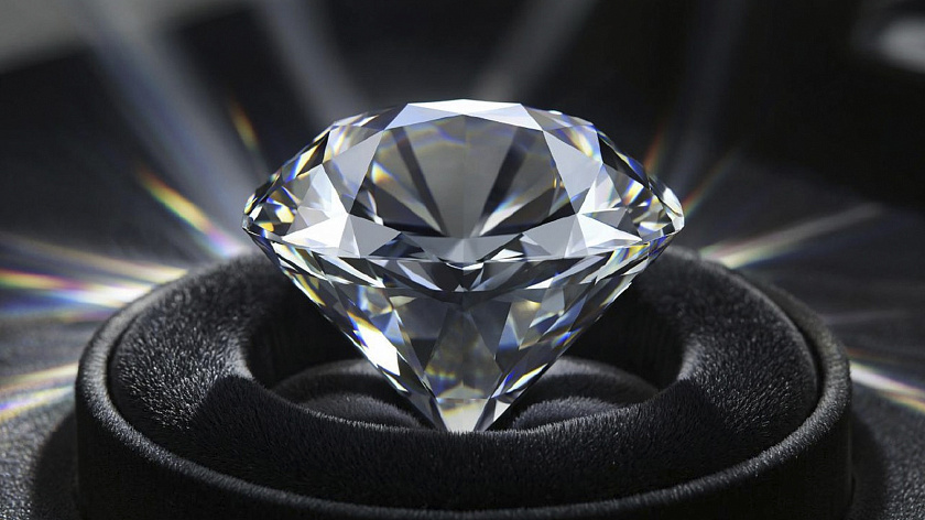 В Архангельской области добыт алмаз-гигант весом 340 карат