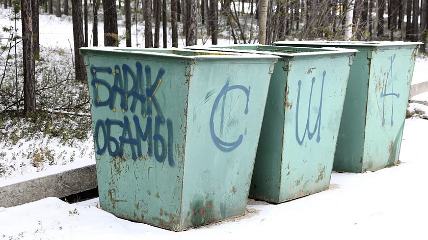 В Салехарде в новогодние праздники мусор вывозят 10 спецмашин