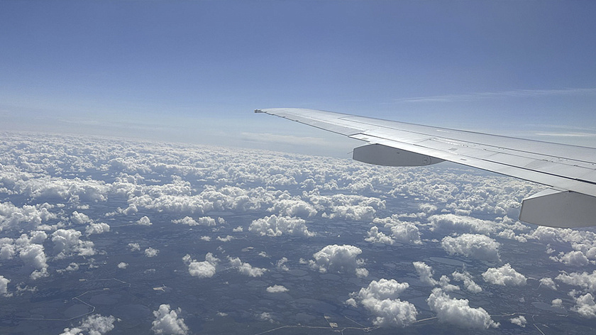 Посадившего Airbus в пшеничном поле пилота зовут работать в Азию