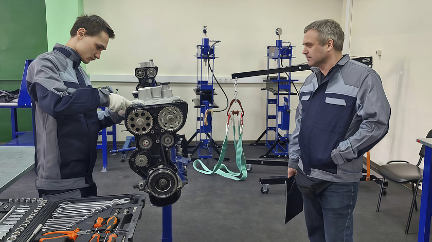 Выпускников ямальских колледжей поощрят за стобалльные результаты по экзамену