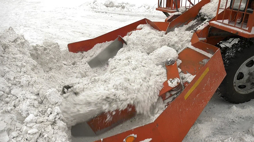 После череды «снежных» скандалов в Ноябрьске изменят подход к зимней уборке дорог