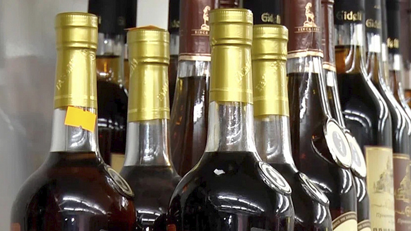 В Новом Уренгое бизнесмена наказали за нелегальную торговлю алкоголем