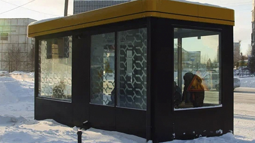 В Тазовском начнут закрывать тёплые остановки по ночам из-за вандалов