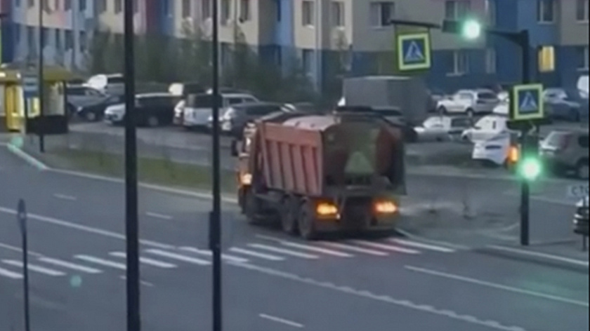 Ноябрян возмутил шум от поливочных машин в ночное время