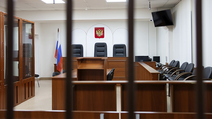 Девятиклассник из Свердловской области получил реальный срок за избиение школьницы