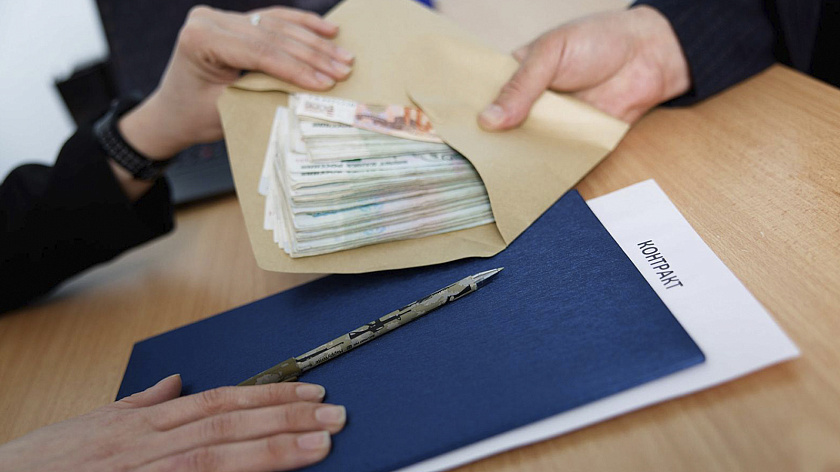 Чиновница из Надымского района погорела на взятке