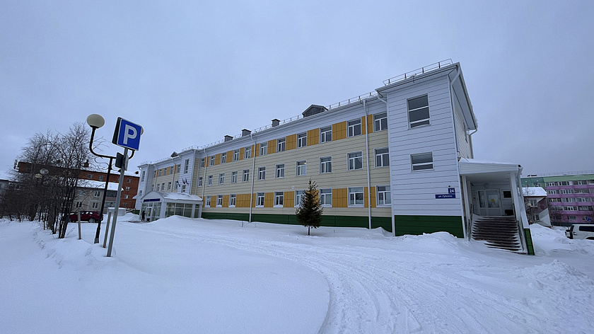 Врачи Муравленко спасли дальнобойщика и его верную собаку