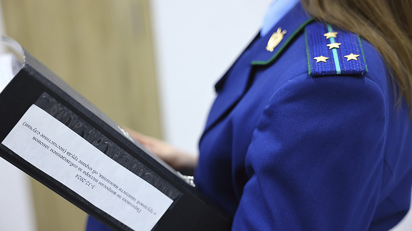 В Надыме гендиректор компании выплатил сотрудникам почти 3 миллиона рублей долга