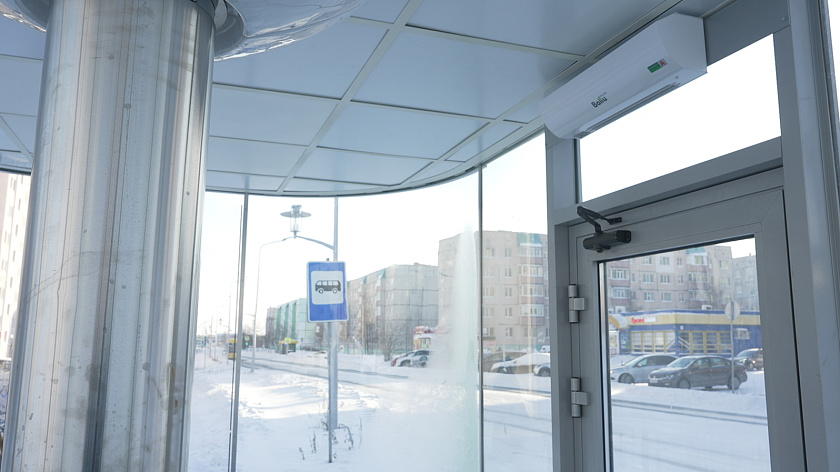 Родители юного вандала заплатят 50 тысяч за ремонт тёплой остановки в Тарко-Сале