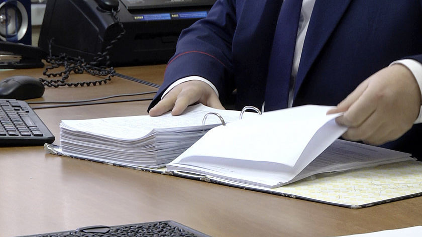 Силовики обрушились на высокопоставленных чиновников Салехарда