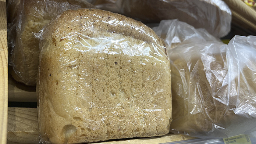 Жители Ноябрьска пожаловались на отсутствие хлеба в сетевых магазинах