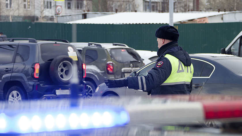 В Сеяхе снегоход сбил ребёнка