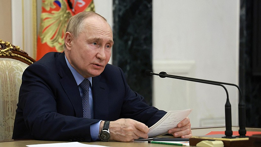 Президент Владимир Путин обратился с поздравлением к выпускникам школ