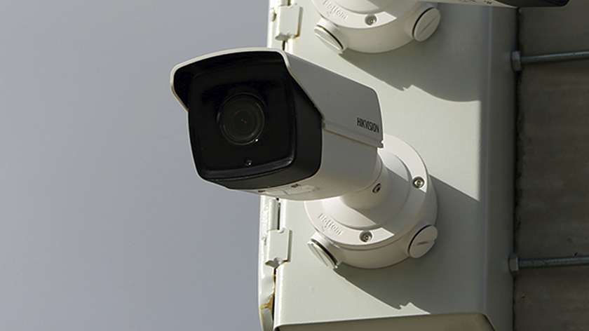 ИТ-эксперт рассказал, как самостоятельно проверить помещение на наличие скрытых камер 