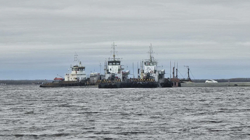 Паромная переправа между Салехардом и Лабытнанги восстановила работу