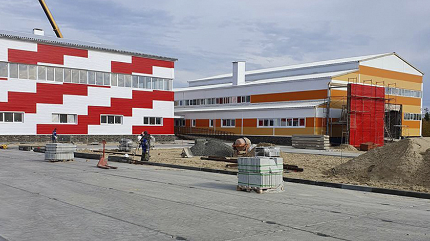 В Приозёрном Надымского района завершают строительство спорткомплекса 