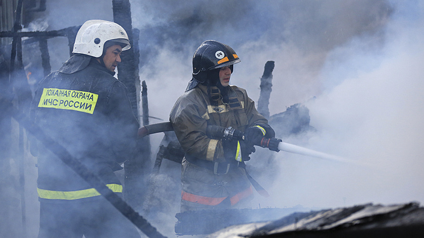 Огнеборцы потушили пожар на стройплощадке в Лабытнанги