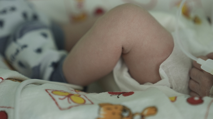 В Салехарде врачи выходили малышку весом 680 граммов