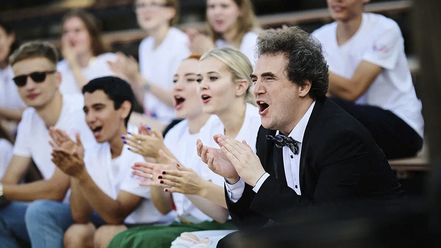 Фото: Виктор Молодцов, Александр Алешкин