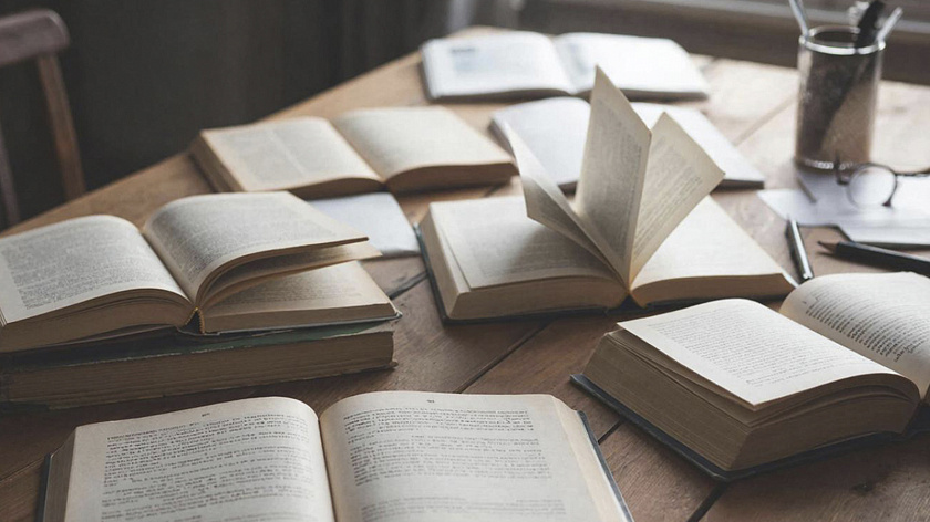 Словом 2025 года в России стало «зумер»