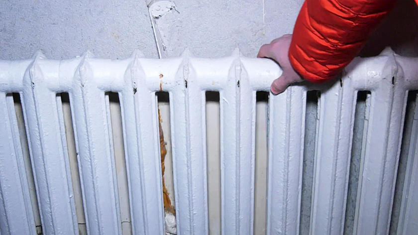 В Салехарде несколько улиц остались без тепла из-за коммунальной аварии 